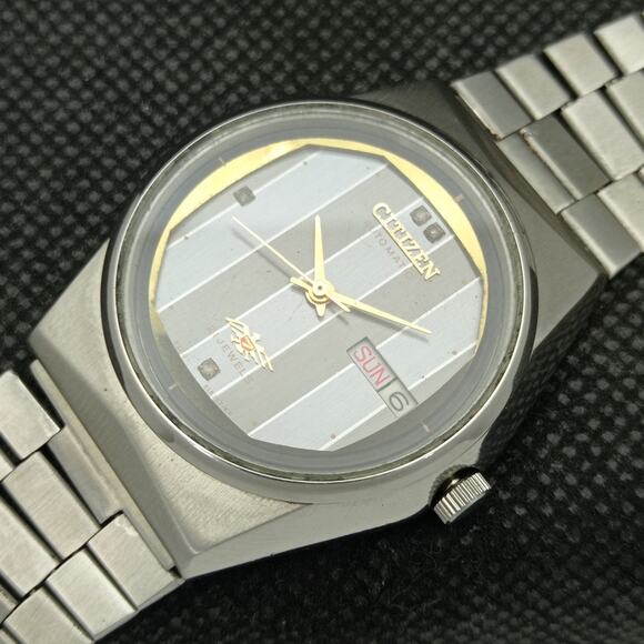 Vintage 1985 Citizen Automatic Womans Silver Watch W/daydate & Gold accents - Picture 6 of 8